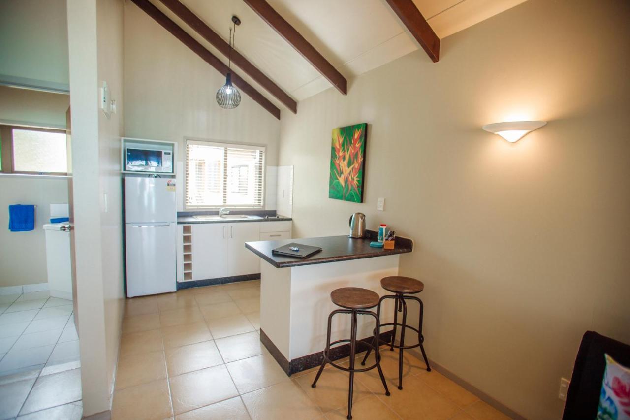 Nikao Beach Bungalows 라로통가 외부 사진