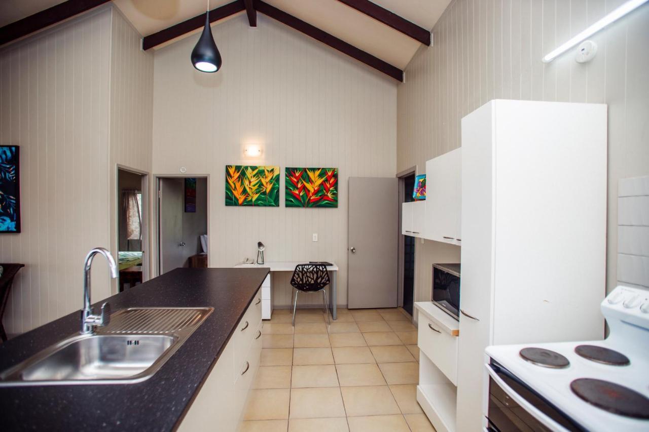 Nikao Beach Bungalows 라로통가 외부 사진